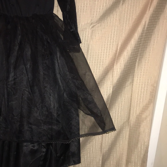 Children’s Medieval Gown- Costume - Picture 5 of 6